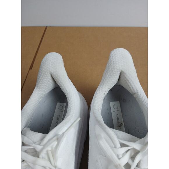 Athletic_Shoes